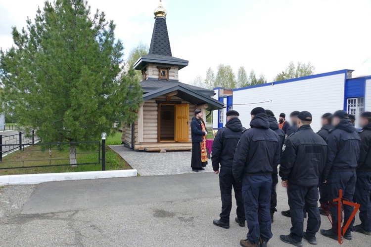 В ОМОН «Ратник» Росгвардии в Томске доставлена десница святителя Макария (Невского)