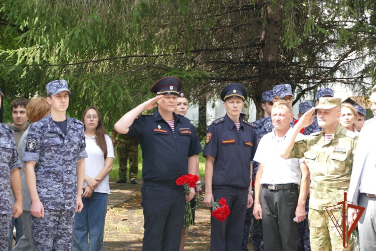 В Томске открыт памятный знак в честь Федеральной службы войск национальной гвардии Российской Федерации