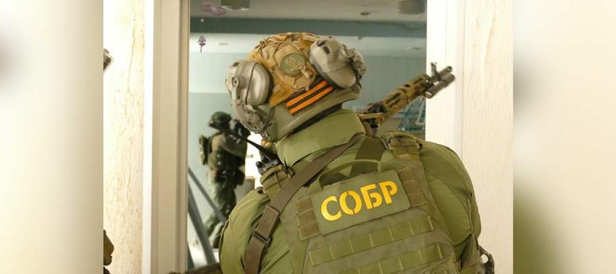 При силовой поддержке спецназа Росгвардии в Томской области задержаны подозреваемые в незаконном обороте оружия (видео)