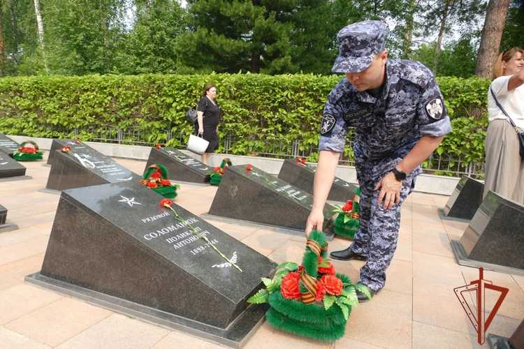 В 85-ю годовщину начала Великой Отечественной войны начальник Управления Росгвардии по Томской области принимает участие в памятных мероприятиях