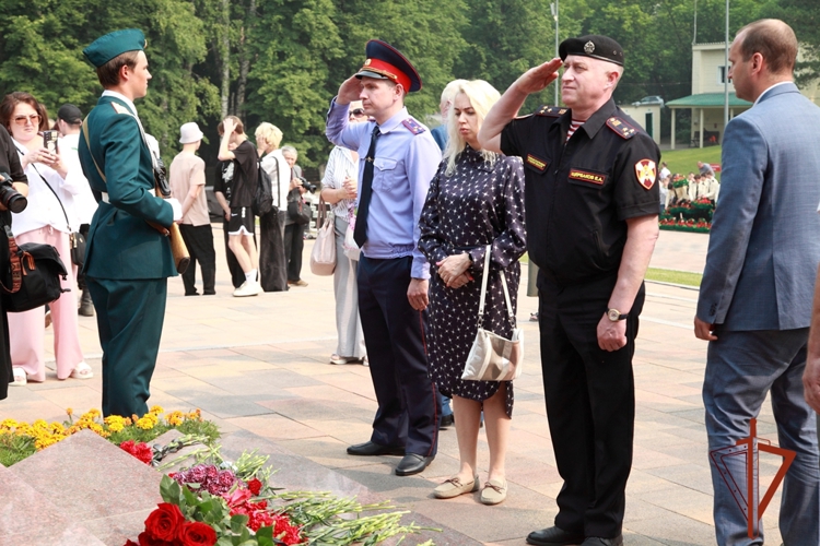 В 85-ю годовщину начала Великой Отечественной войны начальник Управления Росгвардии по Томской области принимает участие в памятных мероприятиях