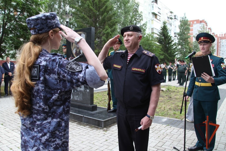 В Томске открыт памятный знак в честь Федеральной службы войск национальной гвардии Российской Федерации
