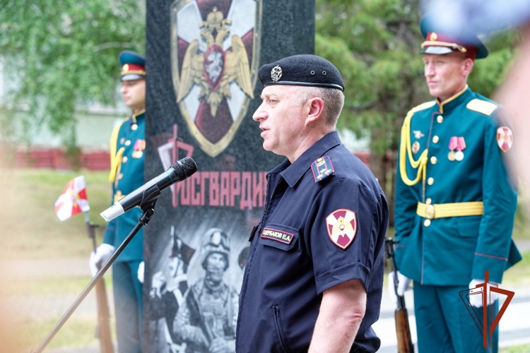 В Томске открыт памятный знак в честь Федеральной службы войск национальной гвардии Российской Федерации