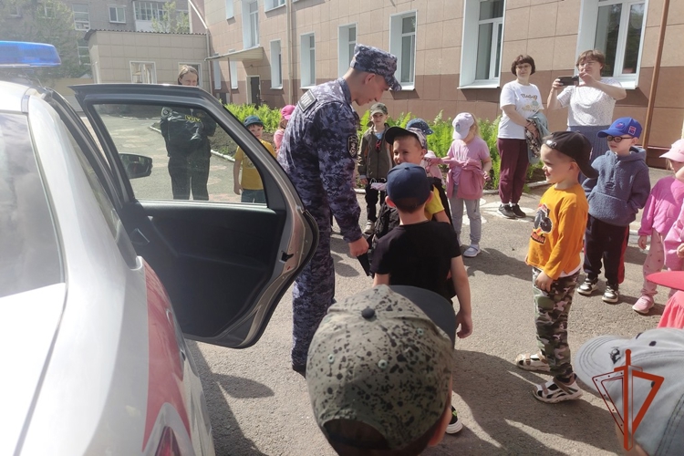 В Томской области проходит ведомственная акция «Каникулы с Росгвардией»