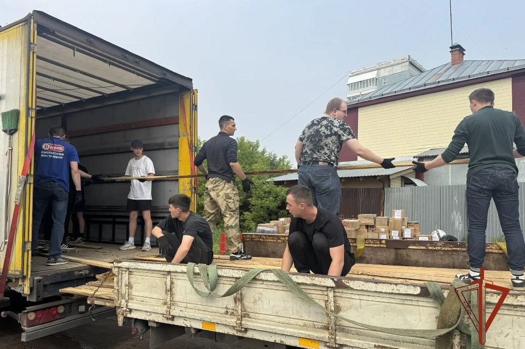 При содействии Росгвардии из Томской области на СВО направлен очередной гуманитарный груз «Красного обоза»