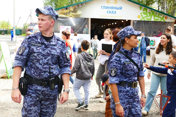 Безопасность международного фестиваля ремесел «Праздник топора – 2026» в Томской области обеспечила Росгвардия