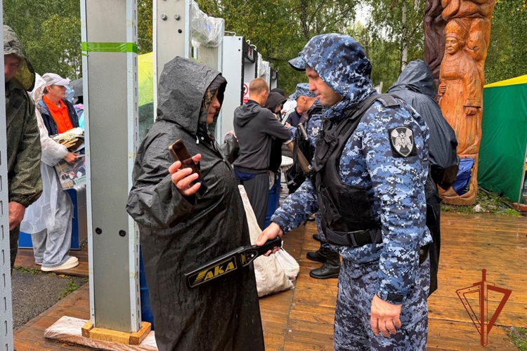 Безопасность международного фестиваля ремесел «Праздник топора – 2026» в Томской области обеспечила Росгвардия