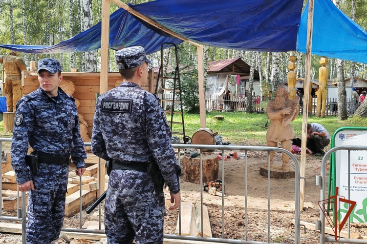 Безопасность международного фестиваля ремесел «Праздник топора – 2026» в Томской области обеспечила Росгвардия