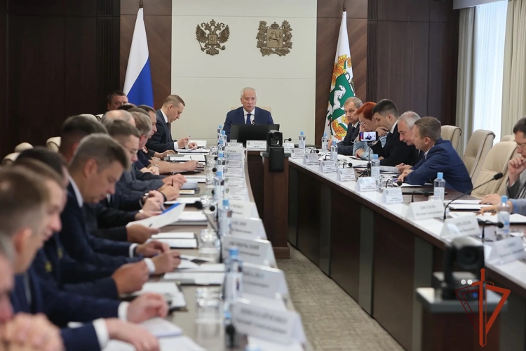 Начальник Управления Росгвардии по Томской области принял участие в обсуждении мер антитеррористической защищенности в преддверии Дня знаний и Единого дня голосования
