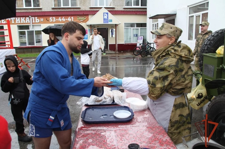 При поддержке Росгвардии в Томской области состоялся турнир по кикбоксингу «Ринг дружбы» среди юных спортсменов