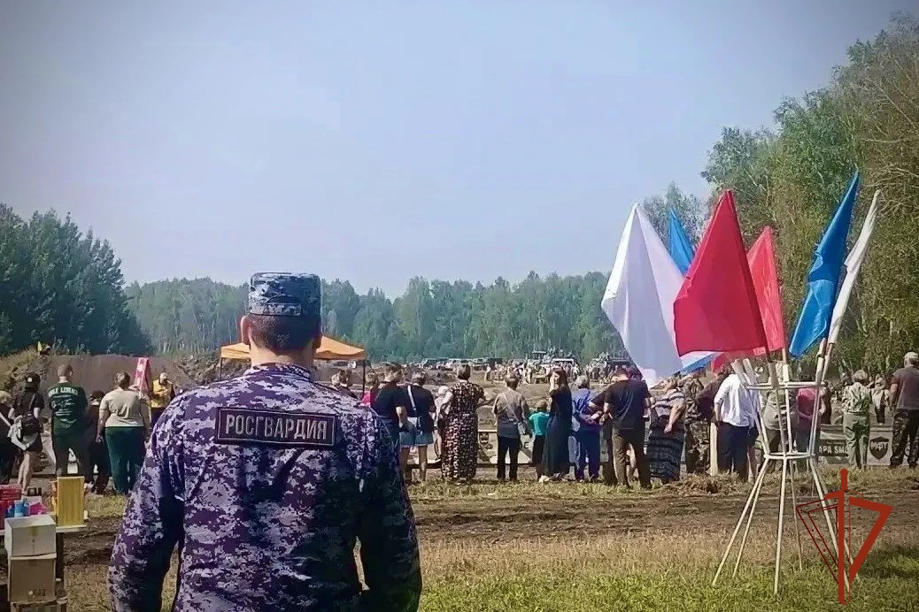 Росгвардейцы обеспечили безопасность проведения чемпионата и первенства по мотокроссу в Томской области