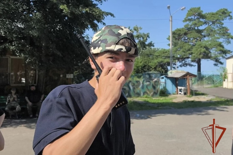 Урок мужества для юных патриотов провели росгвардейцы в Томской области