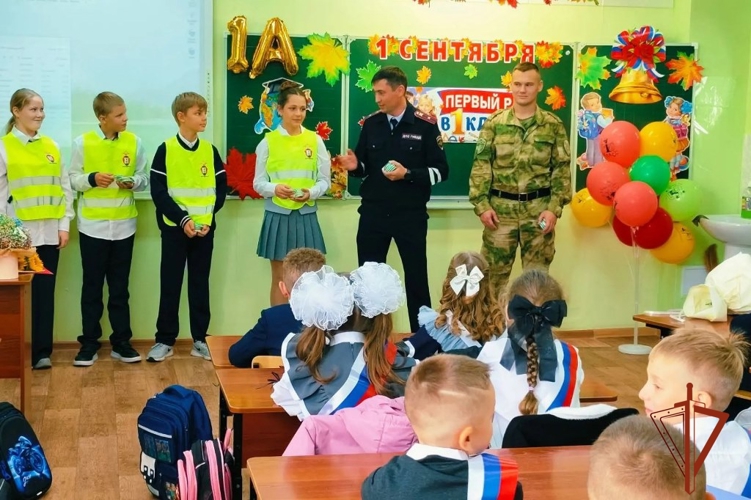 Росгвардейцы и автоинспекторы в Томской области провели акцию «Безопасные дороги детям!»