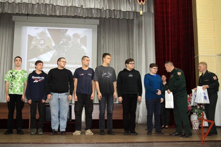 День призывника состоялся в северском соединении Росгвардии (видео)