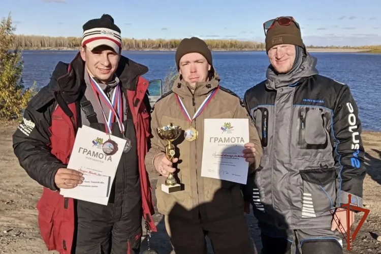 Росгвардейцы отличились на чемпионате Томской области по ловле рыбы спиннингом с лодок